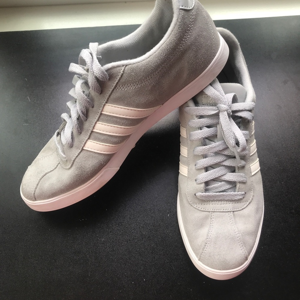 Adidas Sneakers